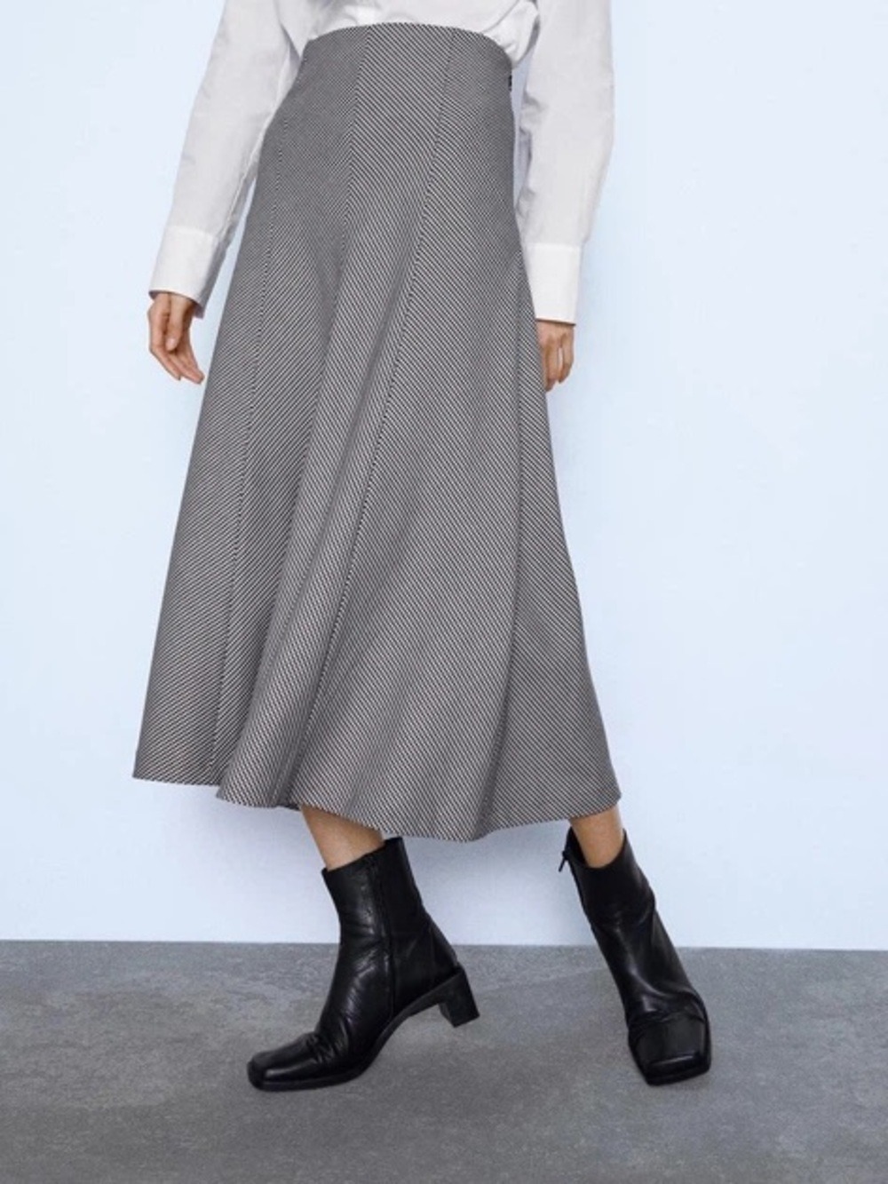 Zara Houndstooth High-Waisted A-Line Midi Skirt Size M